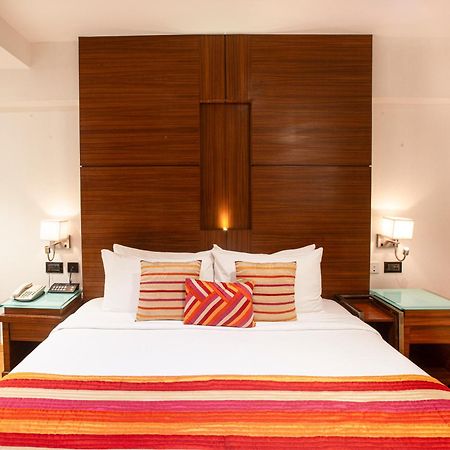Hotel Bawa Continental Mumbai Dış mekan fotoğraf