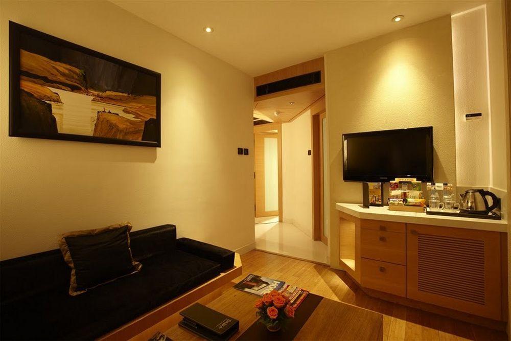 Hotel Bawa Continental Mumbai Dış mekan fotoğraf