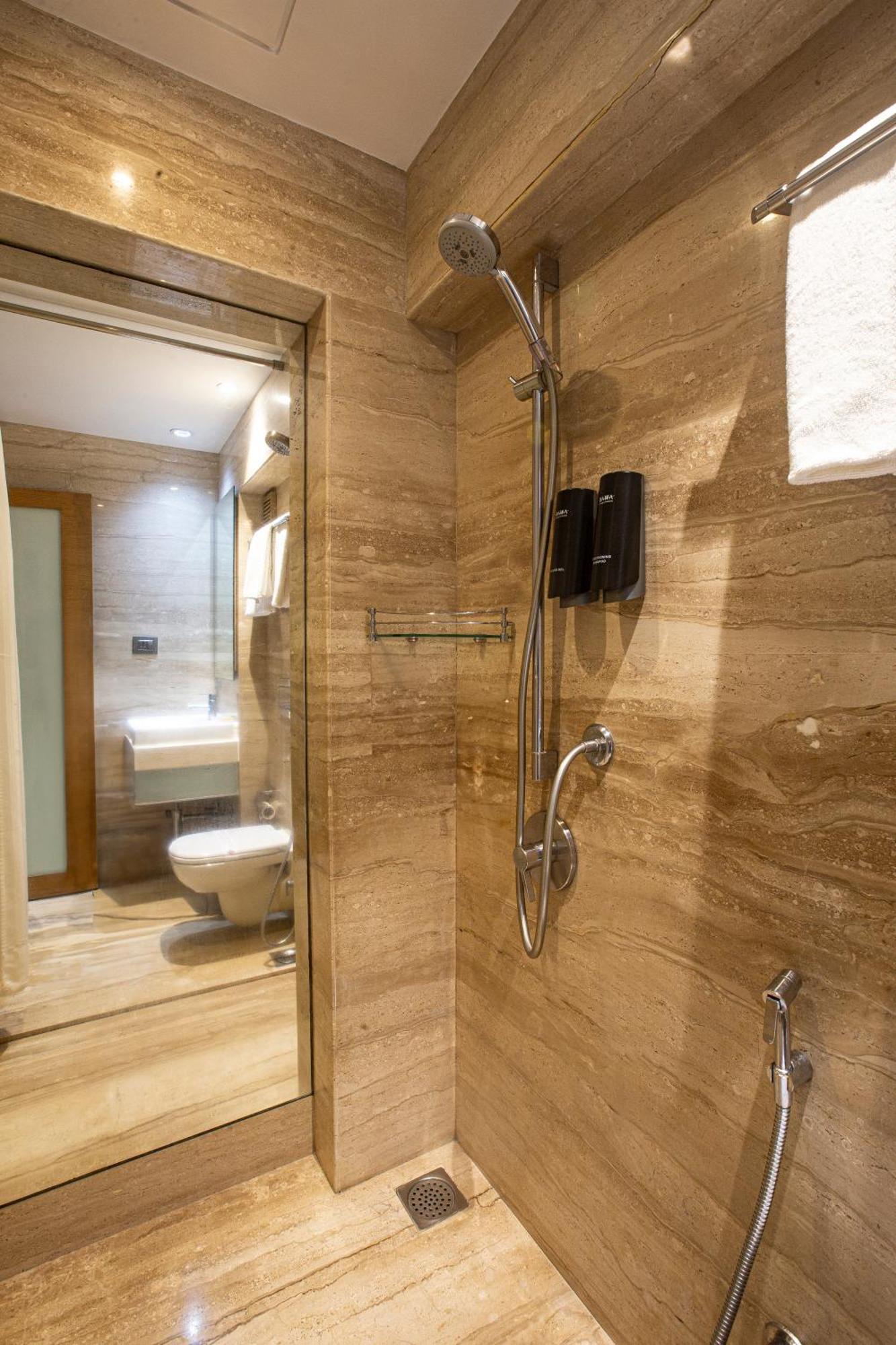 Hotel Bawa Continental Mumbai Dış mekan fotoğraf