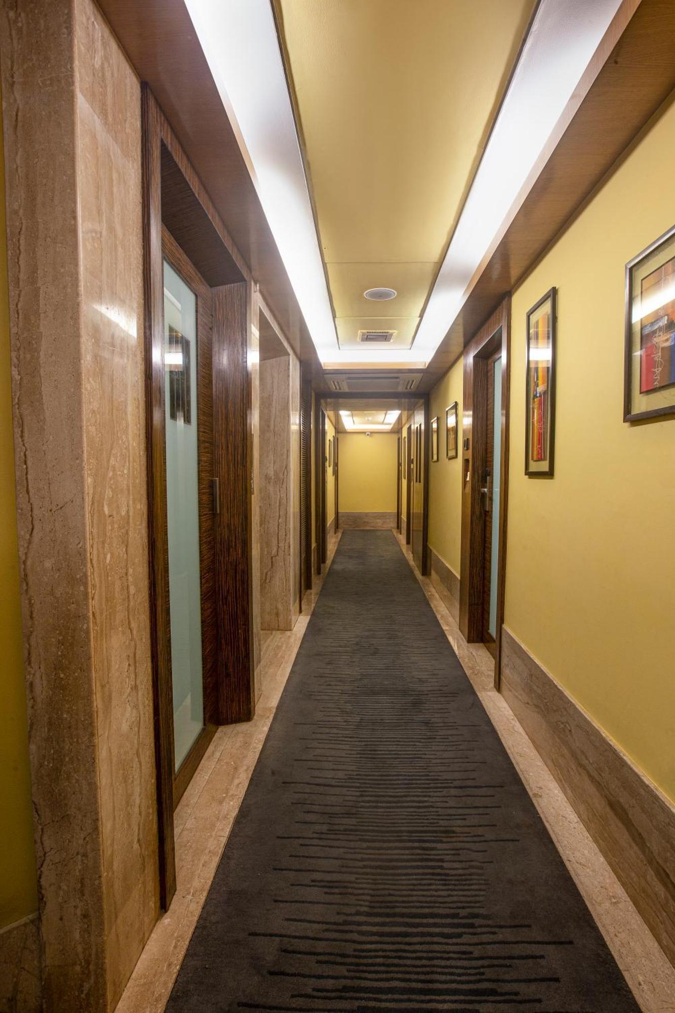Hotel Bawa Continental Mumbai Dış mekan fotoğraf