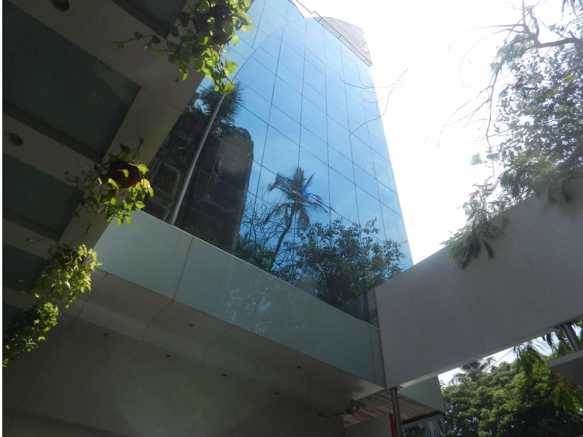 Hotel Bawa Continental Mumbai Dış mekan fotoğraf