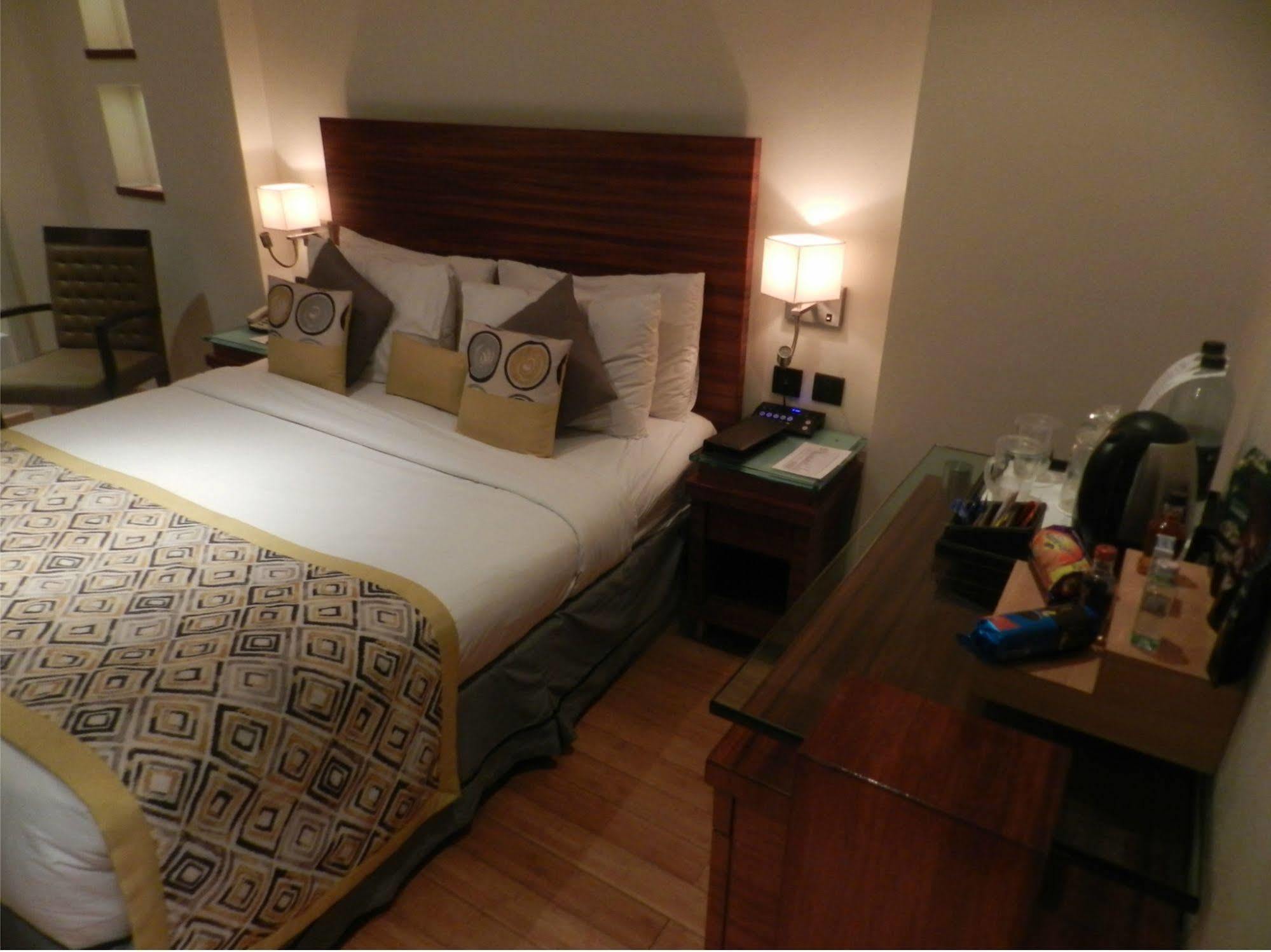 Hotel Bawa Continental Mumbai Dış mekan fotoğraf