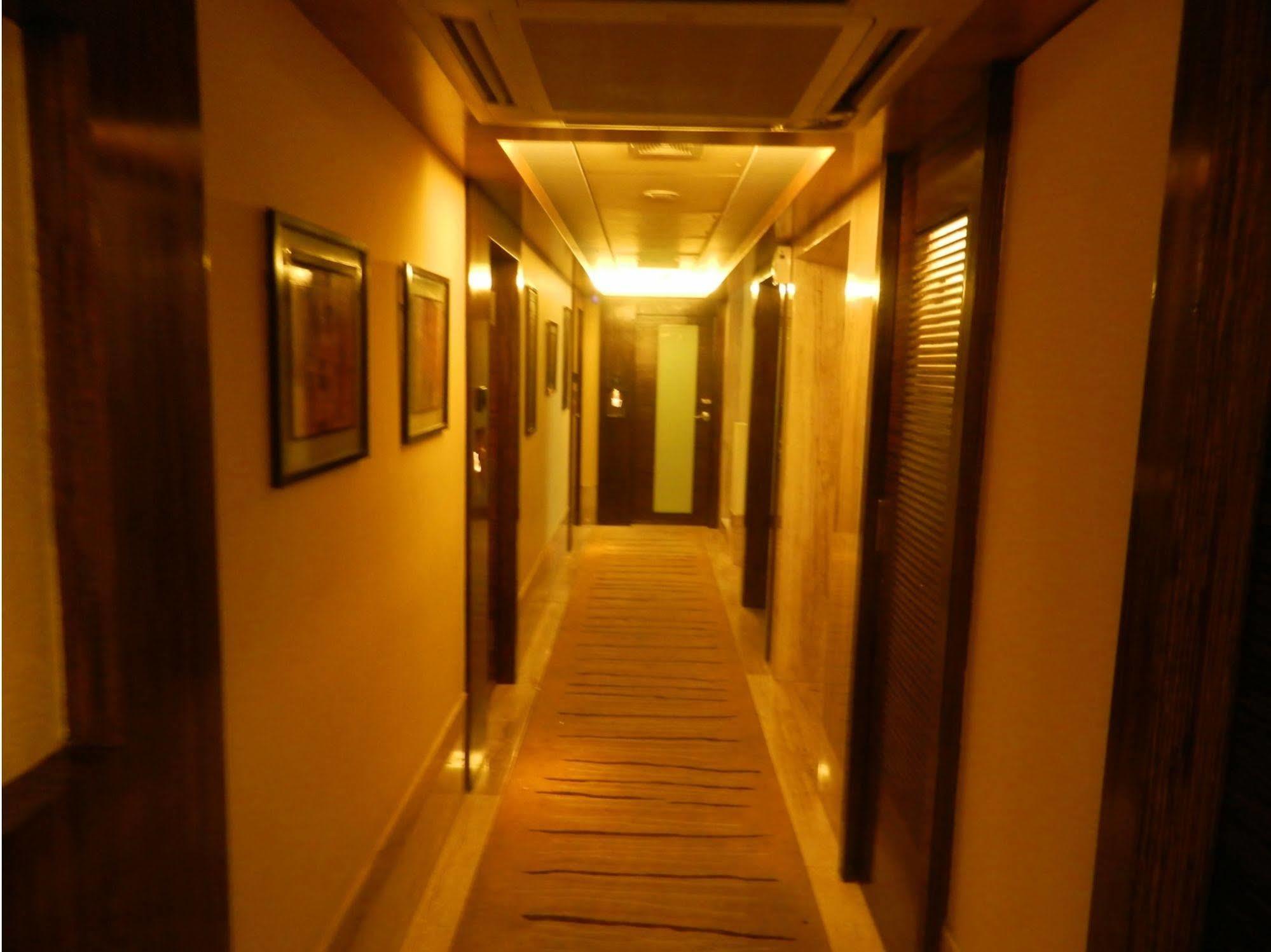Hotel Bawa Continental Mumbai Dış mekan fotoğraf